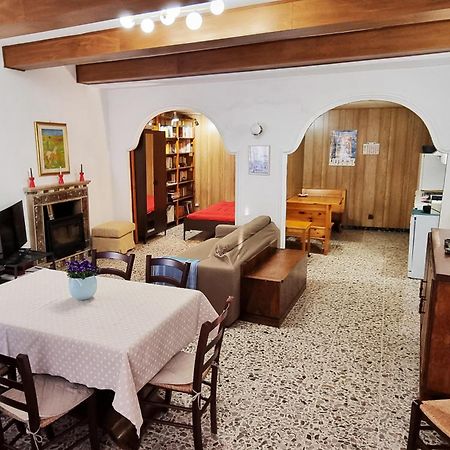 Appartamento Il Grillo Fossato di Vico Kültér fotó